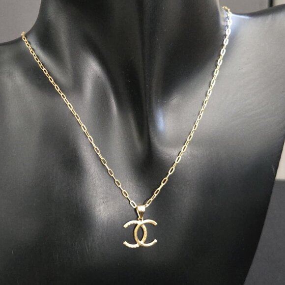 Jewelry - Double C design pendant